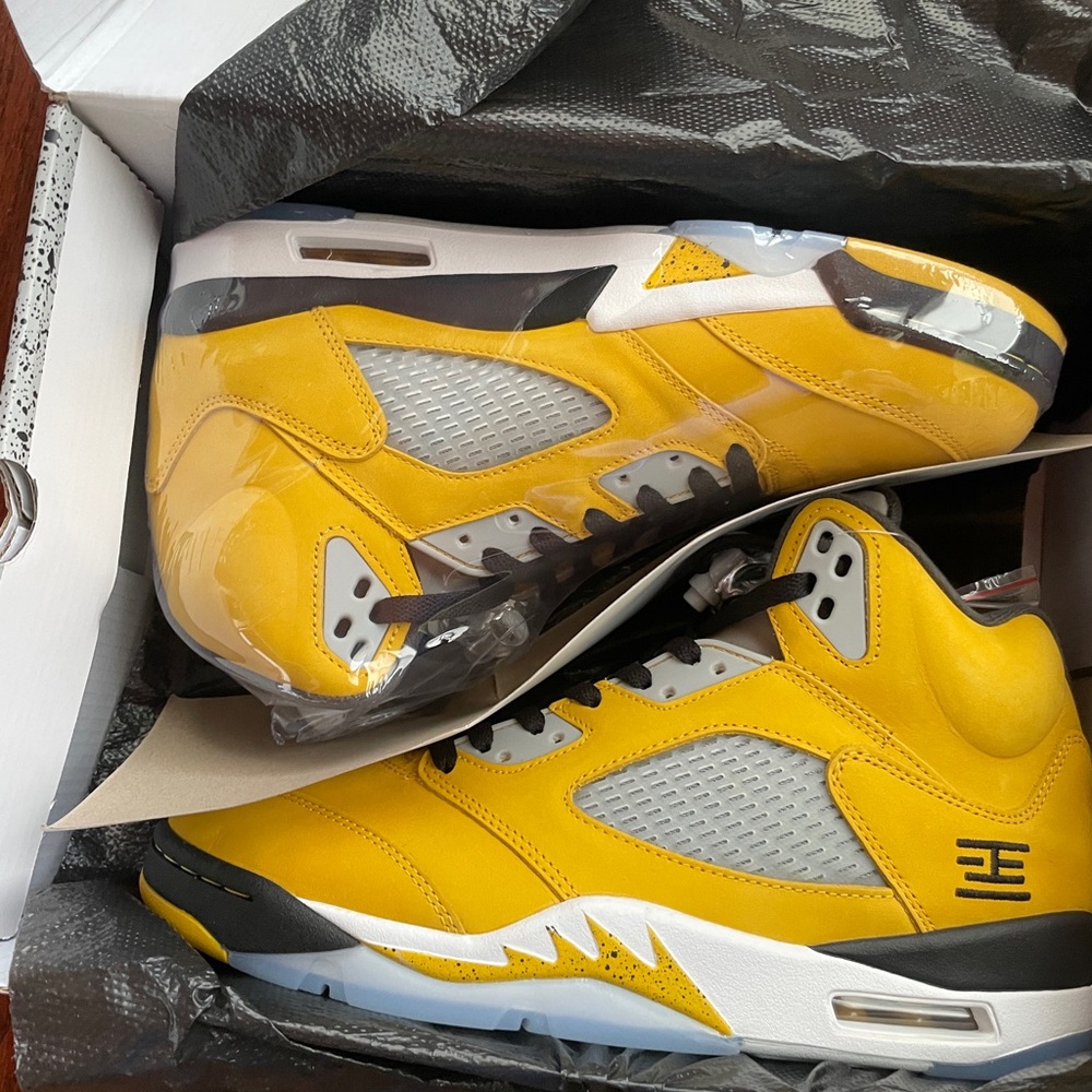 Men’s yellow air Jordan 5 retro size 10 - Picture 5 of 11